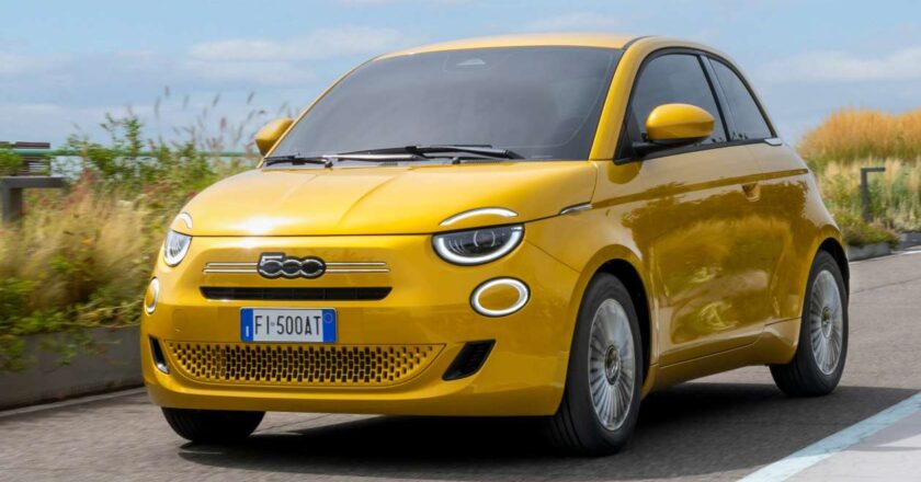 Fiat 500 Hybrid Review: A City Car with Limitations
