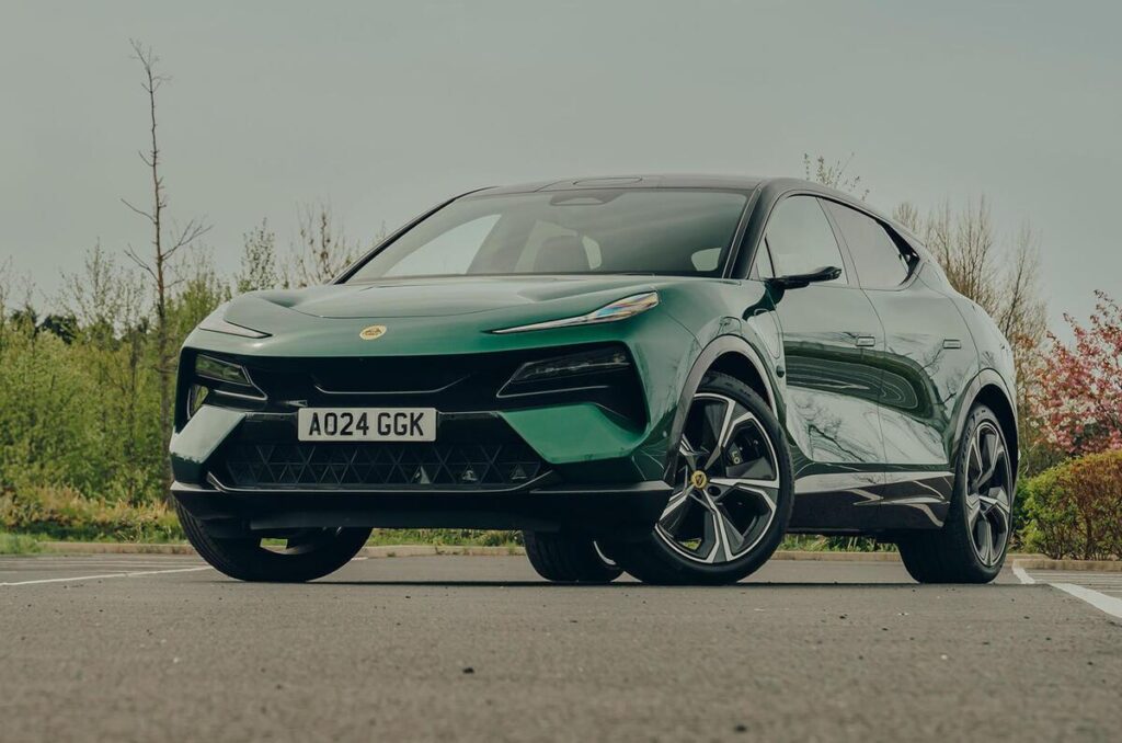 Lotus punta sugli Hyper Hybrid: Eletre PHEV da 912 CV