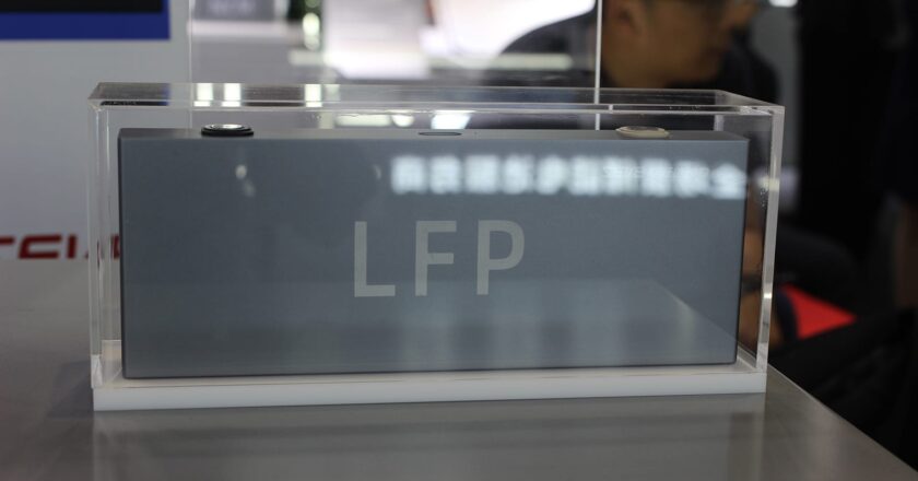 China Targets Excessive Competition in Battery Sector