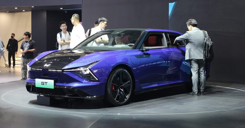 China’s Auto Sales Projected to Exceed 34 Million Units in 2025, NEVs Leading the Charge