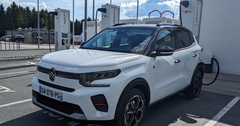 France Extends EV Purchase Incentives Through 2026