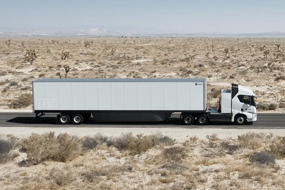 Geplatzter Deal über 300 E-Lkw: Einride verklagt Logistikriesen Maersk