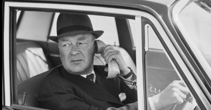 Five Retro Car Accessories That Have Vanished Over Time