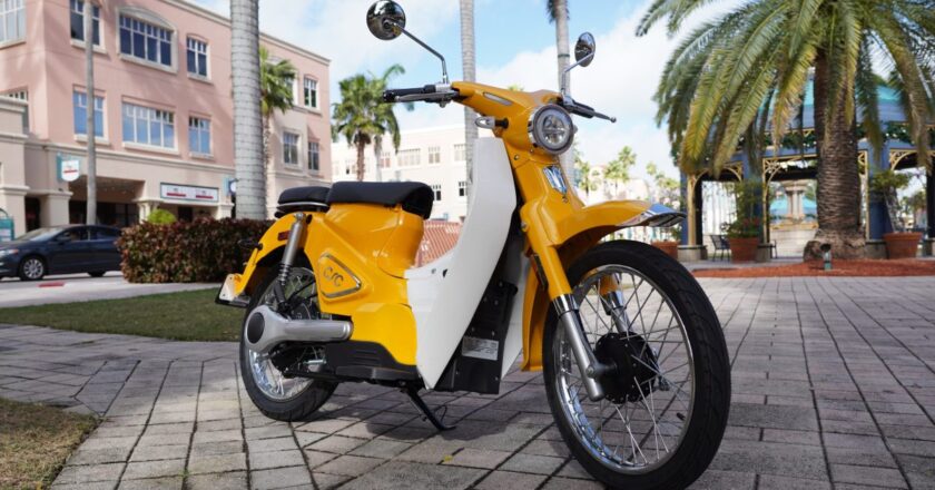 CSC Monterey Electric Scooter Now Almost Half Off at $1,699