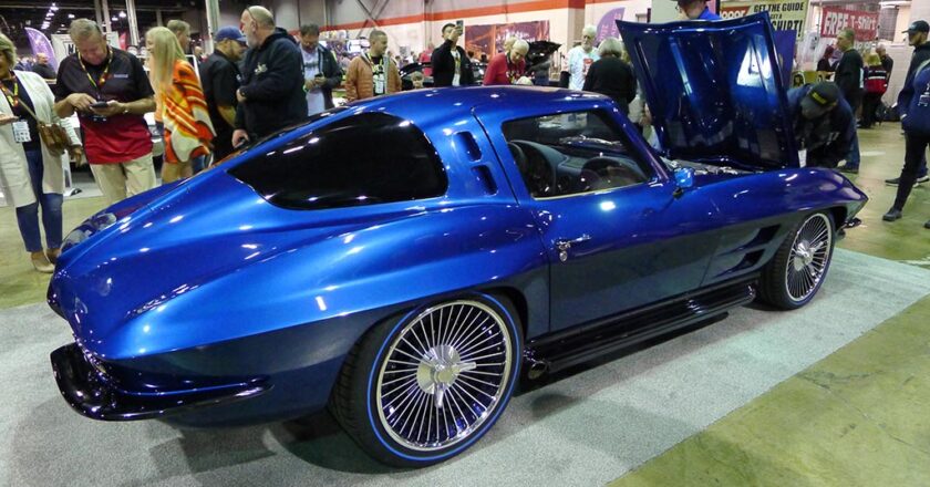 Peter Brock Unveils Stunning Studio Concept 1963 Corvette at MCACN