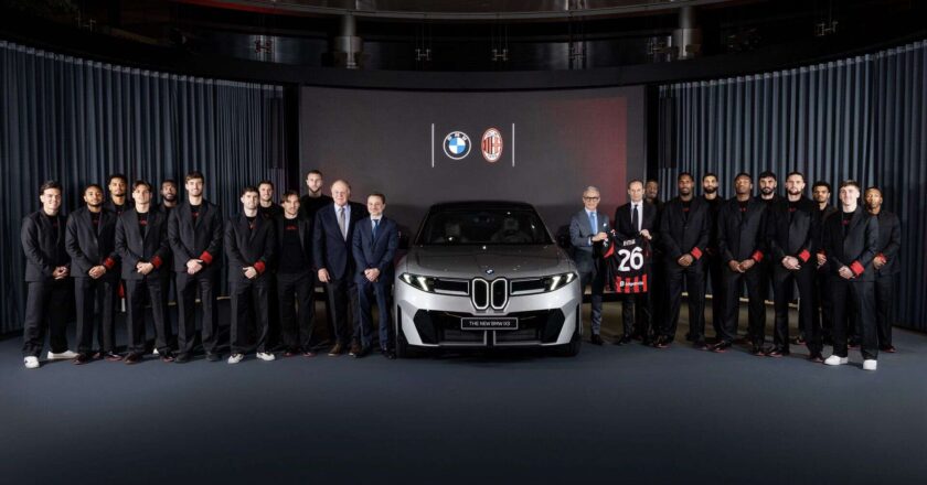 BMW Italia Delivers iX3 and X-Series to AC Milan for New Season