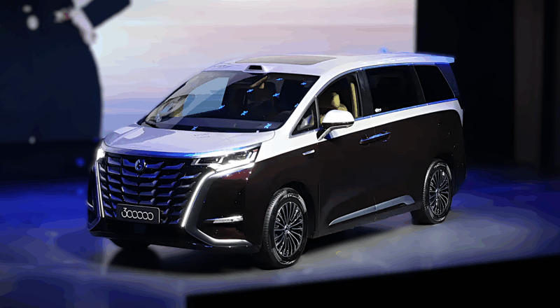 BYD Denza D9 Reaches 300,000 Sales Milestone in China and Expands to Europe