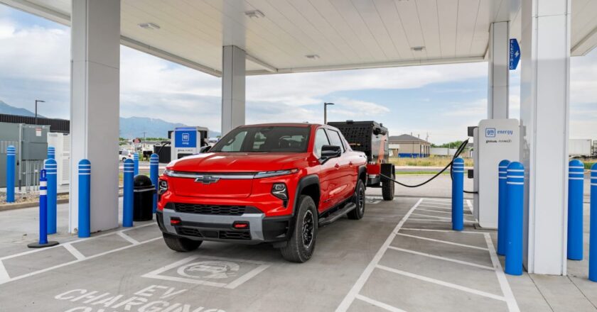 Chevy Silverado EVs Embark on Holiday Road Trip Across America