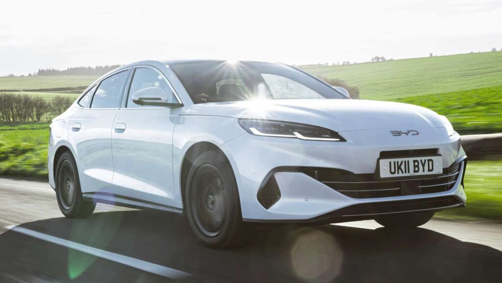 New BYD Seal 6 Saloon 2026 review: great value PHEV with a few compromises