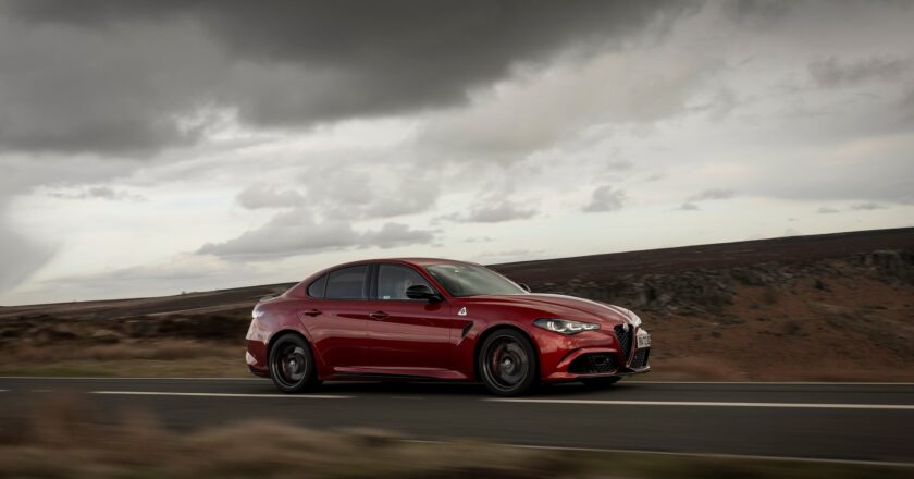 Alfa Giulia Quadrifoglio: A Digital Detox in the D Segment