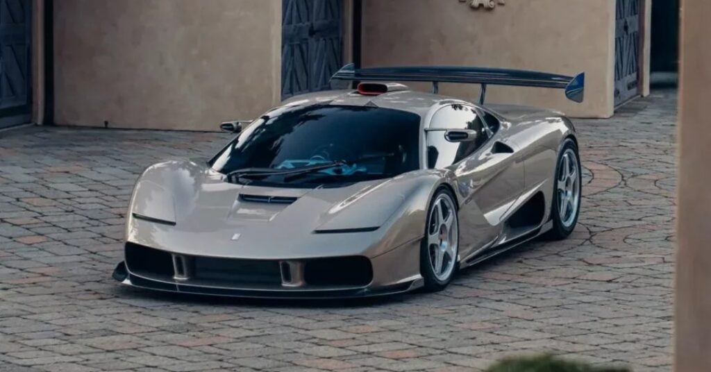 Carro mais caro do mundo é vendido por R$ 120 milhões; conheça o esportivo