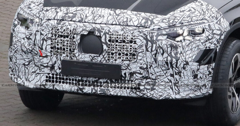 Mercedes Updates Combustion GLC SUV and Coupe with Larger Grille