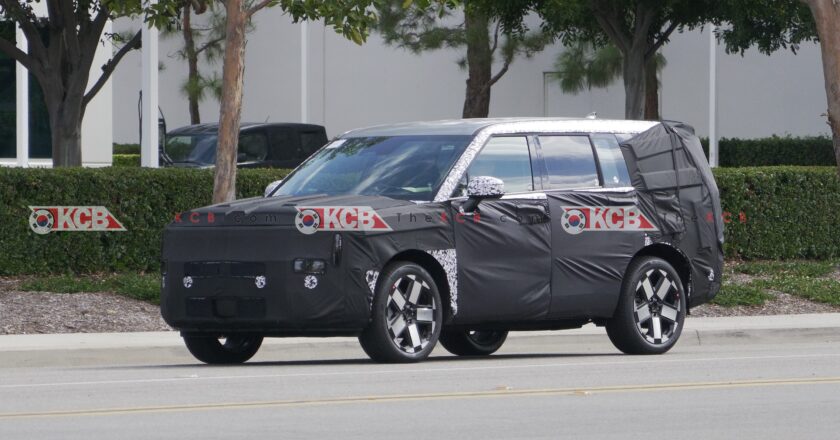 Hyundai Preps for Santa Fe EREV Production