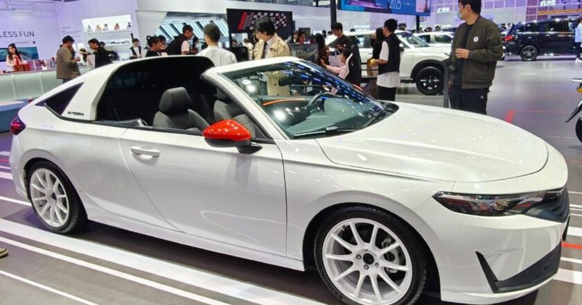 Honda Revives Integra Name for Targa-Style Civic Coupe
