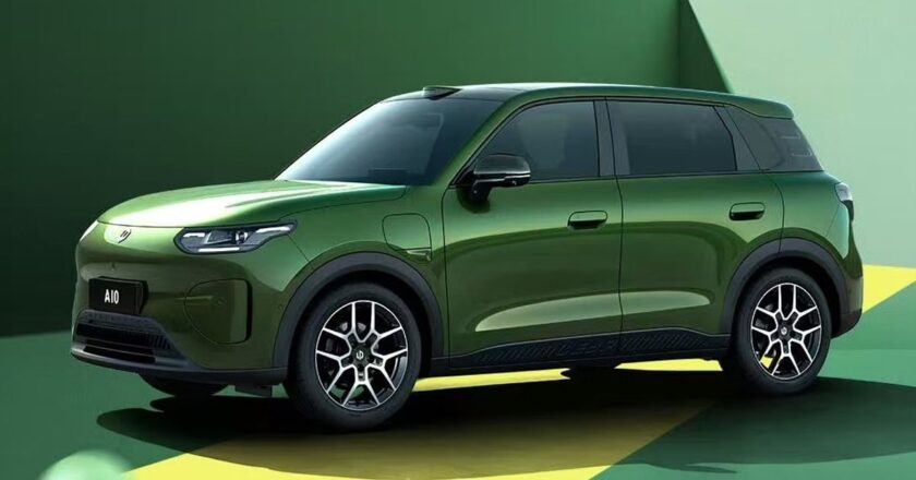 Leapmotor Unveils A10 Electric Vehicle at Guangzhou Auto Show