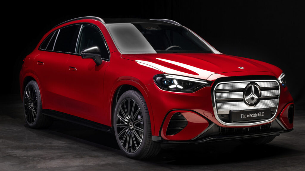 Mercedes-AMG Could Stuff 900 HP, Fake Shifts Into The New GLC EV