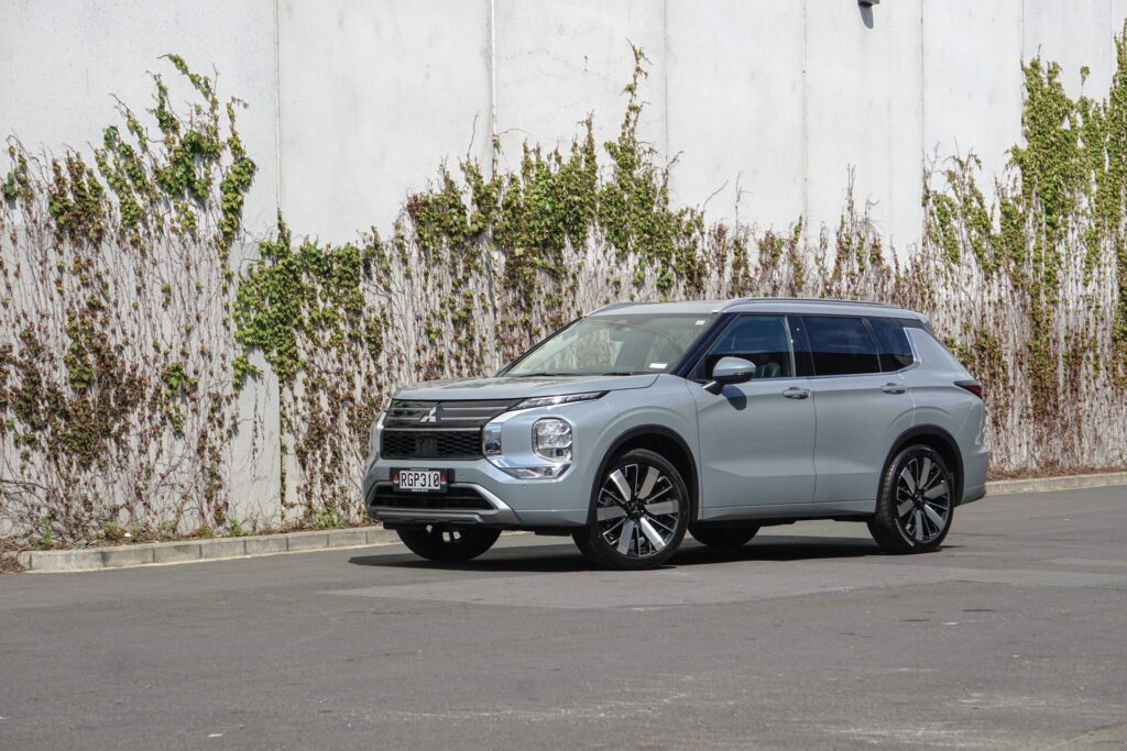 2025 Mitsubishi Outlander 2.5 VRX 4WD Review