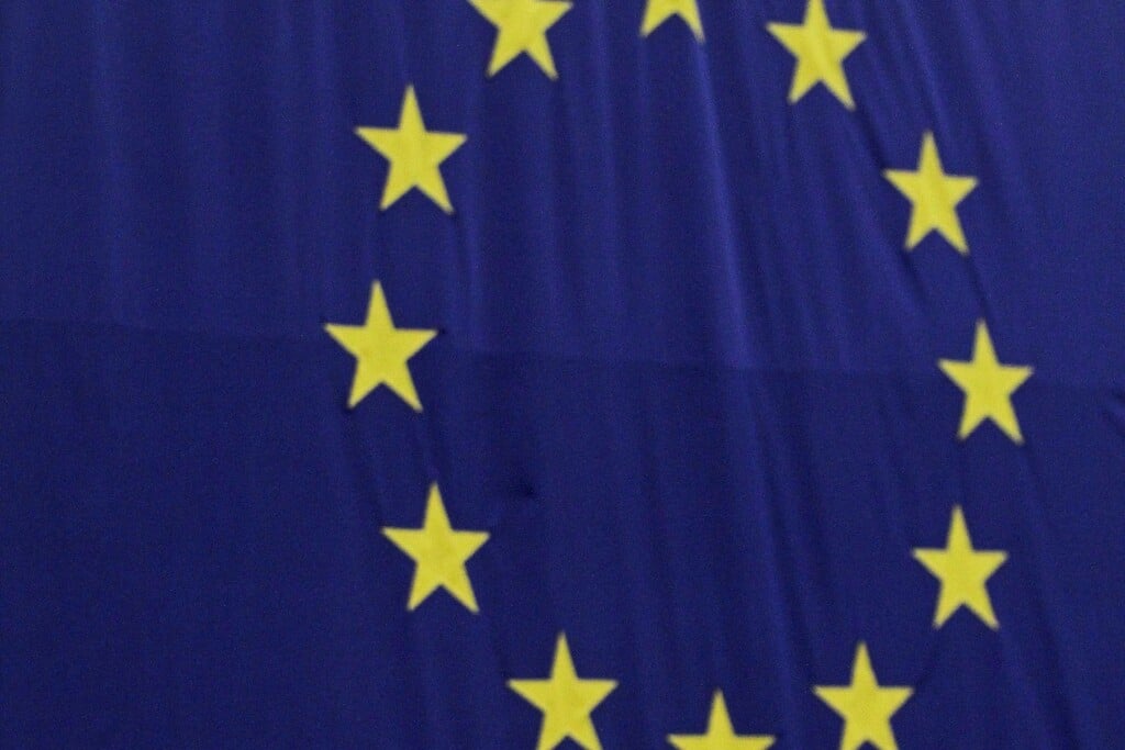 Sous pression, l’Europe pourrait revoir le calendrier de la fin du moteur thermique