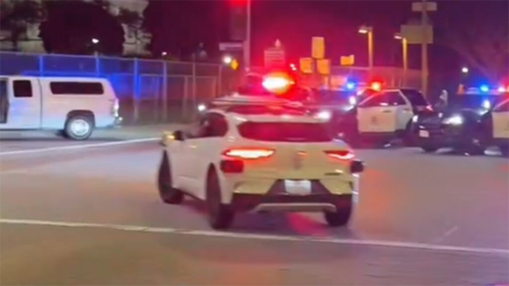 Robotaxi Rolls Through LAPD Crime Scene As Suspect Is Held At Gunpoint