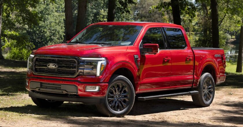 Trump Rolls Back Fuel Economy Standards to 34.5 mpg by 2031