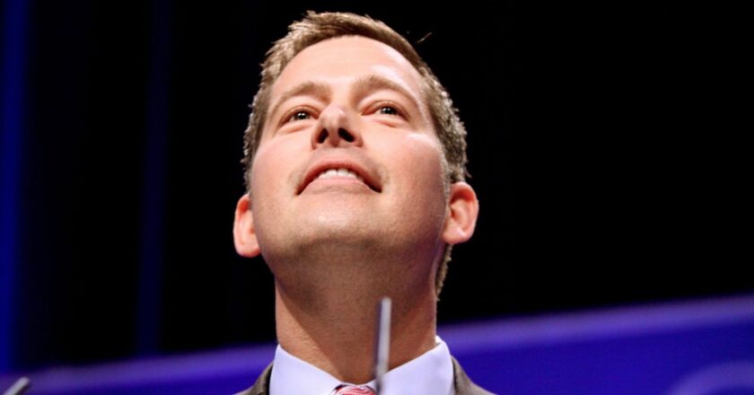 White House Unveils Plan to Roll Back Fuel Efficiency Standards, Raising Costs for Americans