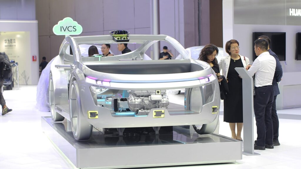 Dongfeng's new brand Yijing, built with Huawei, to launch 1st model in Q3 2026, report says