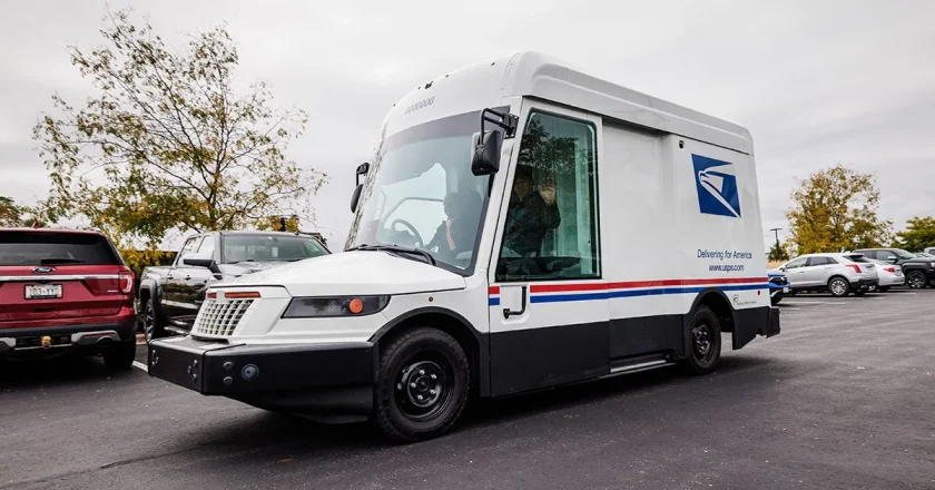USPS Finally Electrifies Its Fleet After Decades of Debate