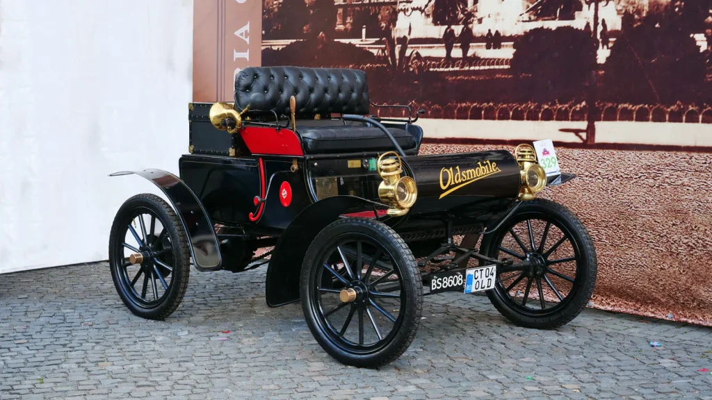 This Early Oldsmobile Was Powered By A One-Cylinder Engine
