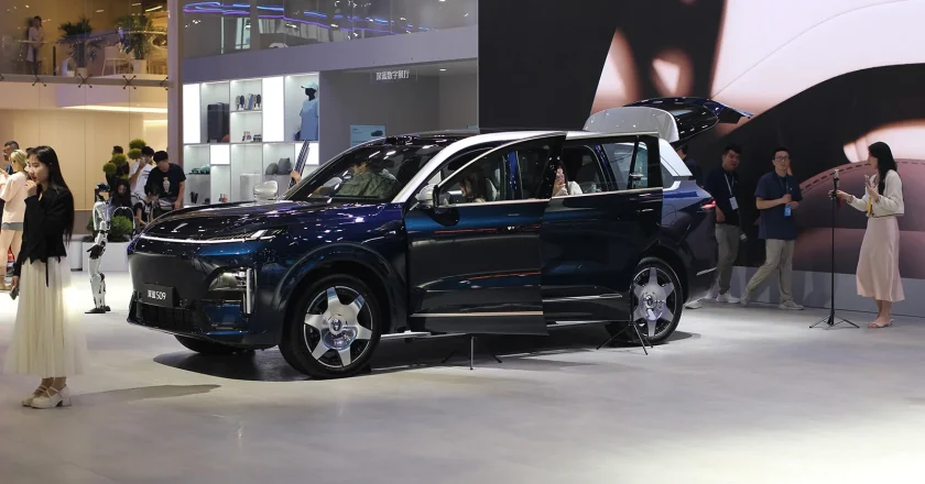 Deepal Secures $874M Series C Funding for EV Expansion