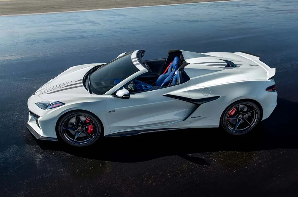 Car and Driver Proclaims the 2026 Corvette E-Ray to Be First to Exceed 1.0 g on the Skidpad with All-Season Tires