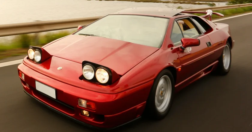 Lotus Esprit Could Have Had Corvette’s LT5 V8 in the ’90s