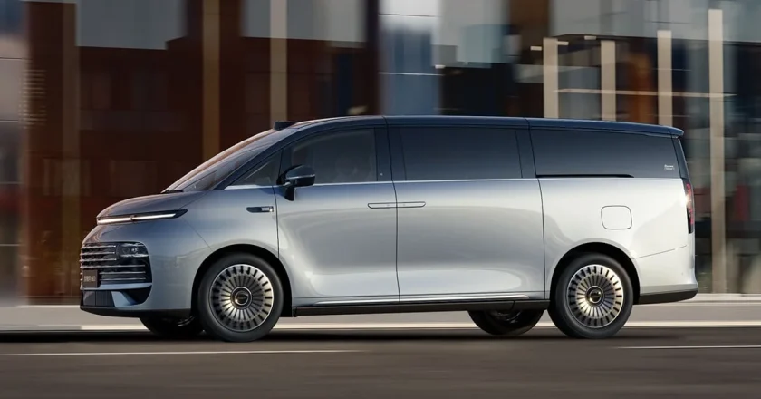 Geely Launches Galaxy V900 Electric MPV with Extended Range