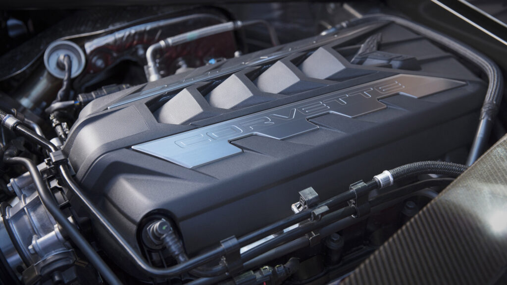 What's The Difference Between The Chevy LT1 And LT2 Engines?