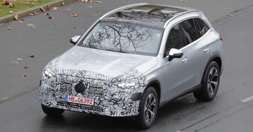 Mercedes GLC Facelift: Tech and Design Upgrades in 2026
