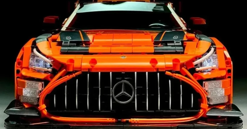 Mercedes-AMG GT3 Black Series Kit Stands Out with Precision and Detail