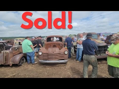 Classic Cars and Trucks Auction Draws Crowds in Oklahoma