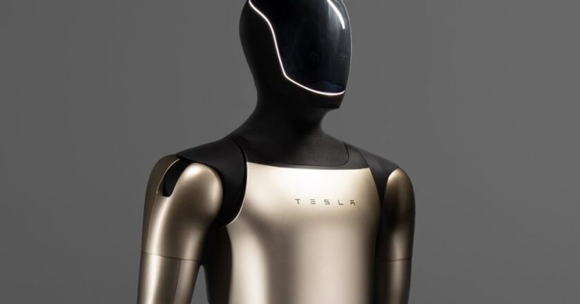 Tesla Hires Apple Scientist for Optimus Team