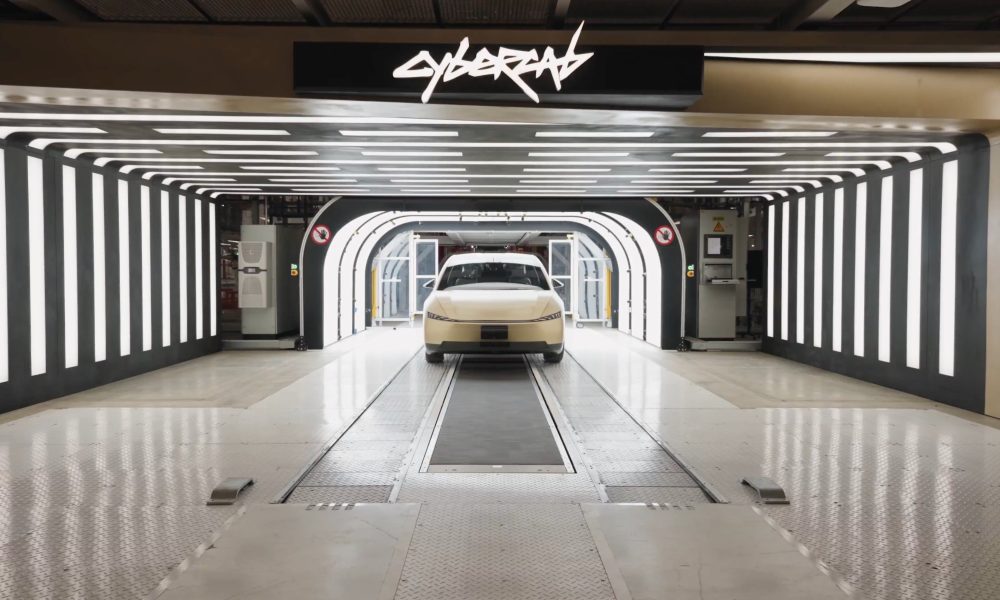 Tesla bear gets blunt with beliefs over company valuation