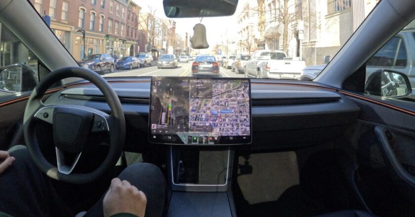 Musk Warns Automakers About Ignoring Tesla’s Self-Driving Tech Again