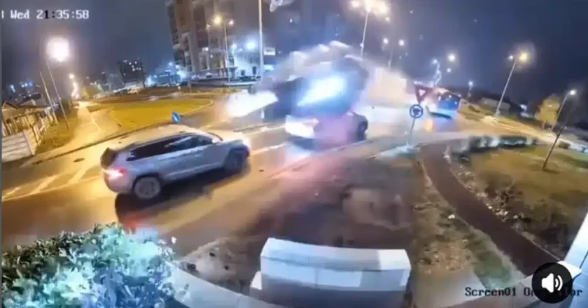 Mercedes Jumps Over Cars in Romanian Roundabout Accident