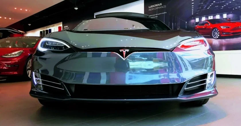 Cox Automotive Predicts Sharp Decline in Tesla’s US Sales for 2025