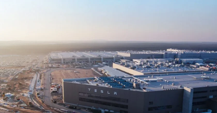 Tesla Giga Berlin Rejects IG Metall’s 35-Hour Workweek Proposal
