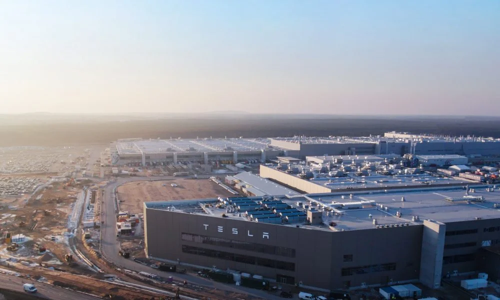 Tesla Giga Berlin draws “red line” over IG Metall union’s 35-hour week demands