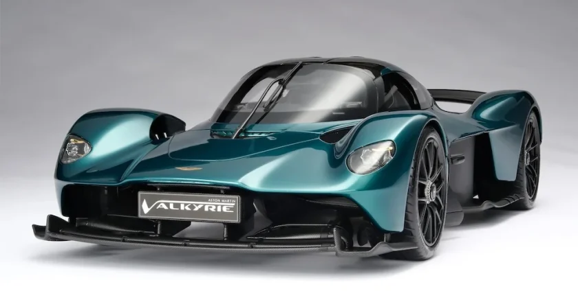 Aston Martin Valkyrie: The Ultimate Driving Machine by Amalgam Collection