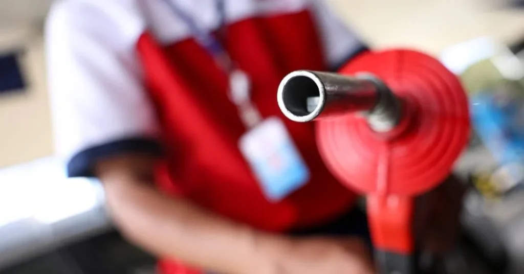 ICMS aumenta e deixa gasolina e diesel mais caros em 2026