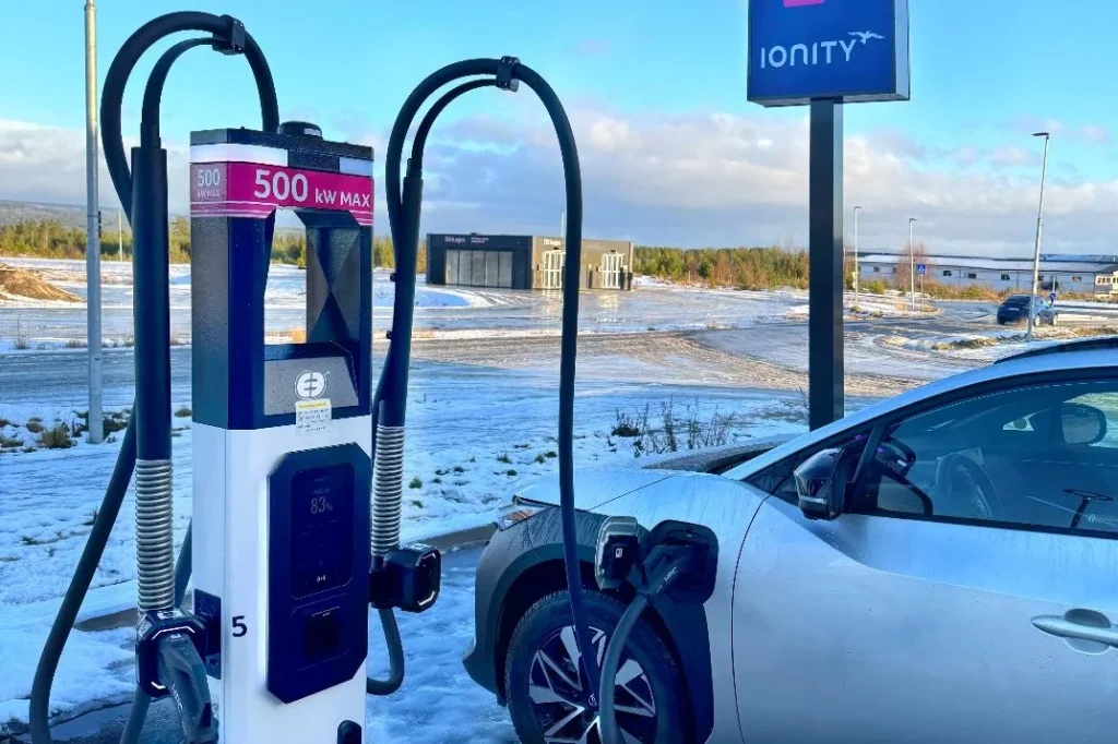 Battery-electric cars dominate Norway – and its fleets