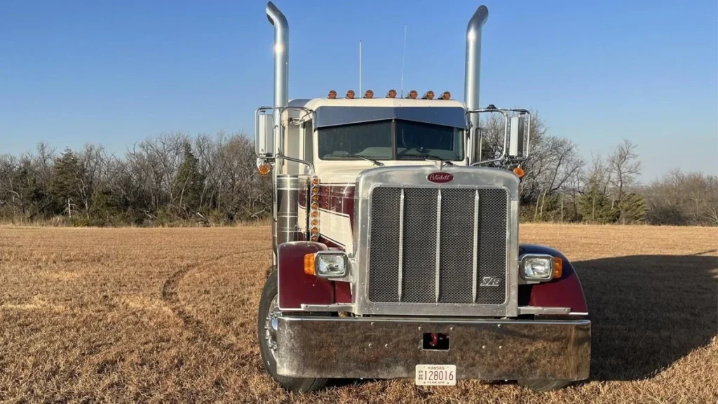 This 18-Year-Old Peterbilt Sold for $280K, and It’s Probably a Sign of What’s to Come