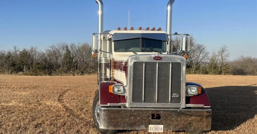 Rare Peterbilt Sells for $280K, Setting New Auction Record