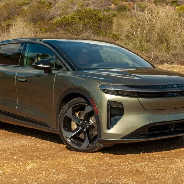 2026 Lucid Gravity: A Three-Row Wagon for the Future