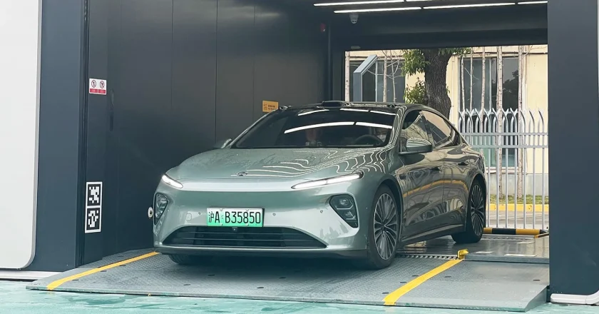 Shanghai Extends Free EV License Plates for Another Year